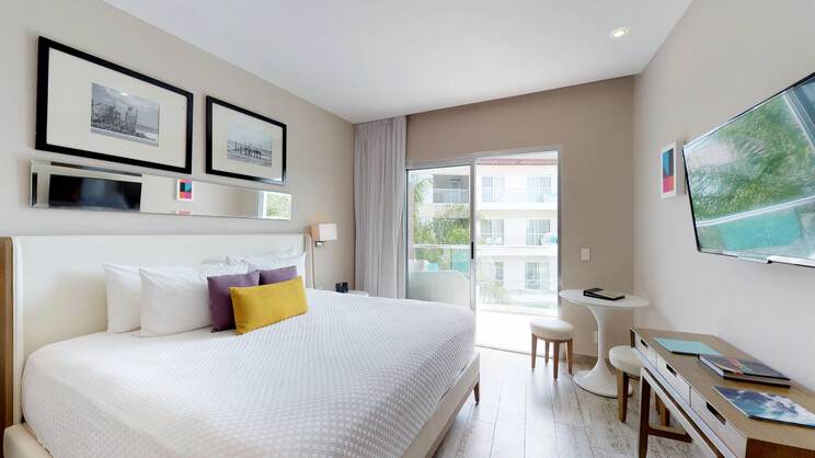 Essence @ The Fives Beach